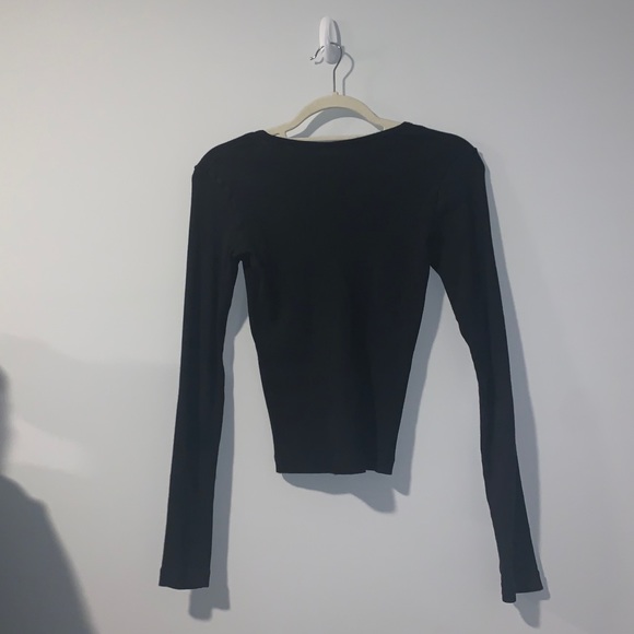 V-Neck, Fitted, Black, Long sleeve - Picture 2 of 3